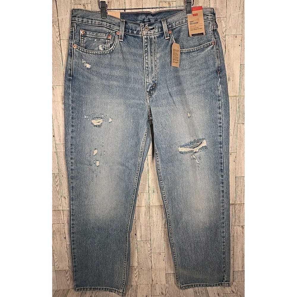 Levis 550 Jeans Relaxed 36x30 Destructed Knee Sits at Waist Light Wash NEW